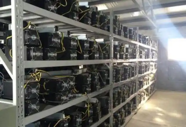 Modern mining farm with advanced security and cooling systems in Japan